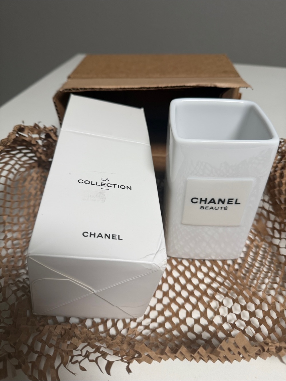 CHANEL White Ceramic Vanity Holder with Branded Plaque